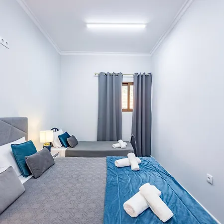 Magalhaes Al By Your Key Madeira Daire